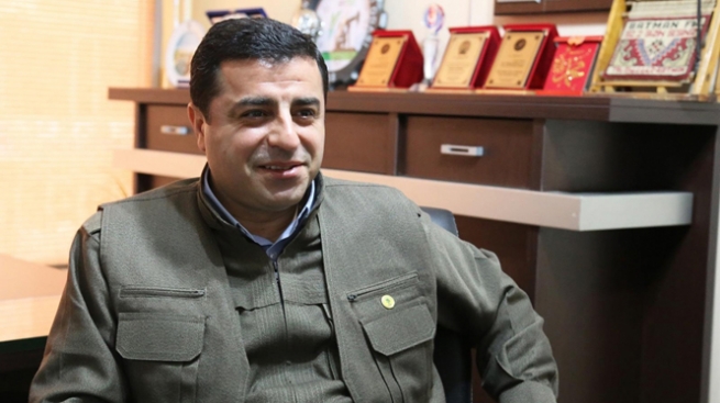  هەدەپە سەڵاحەدینی دەمیرتاش بۆ سەرۆک کۆماری تورکیا کاندید دەکات   